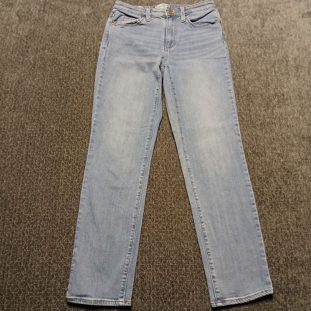 Universal Thread High Rise Slim Straight Jeans Light Wash Denim 2/26R